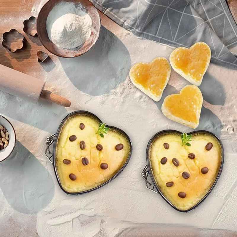 beau gâteau avec moule a manqué format cœur