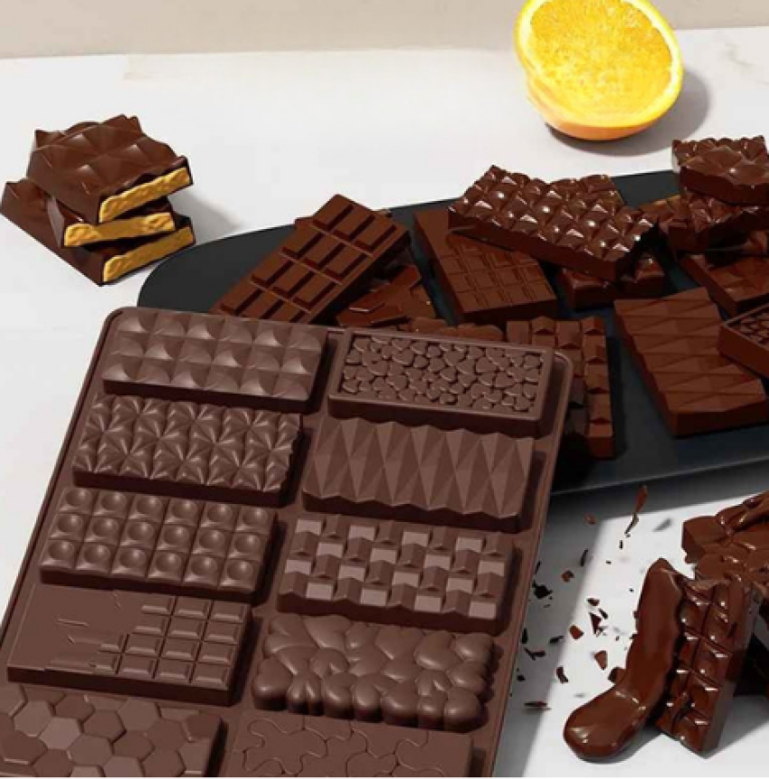 chocolat et moule tablette chocolat sur table