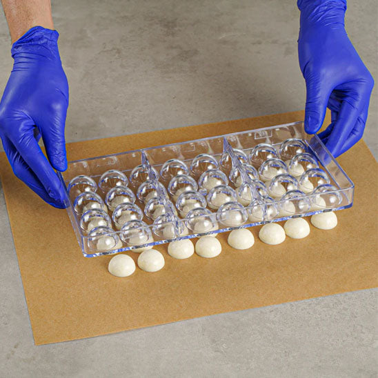 chocolats blanc faites dans moule chocolat