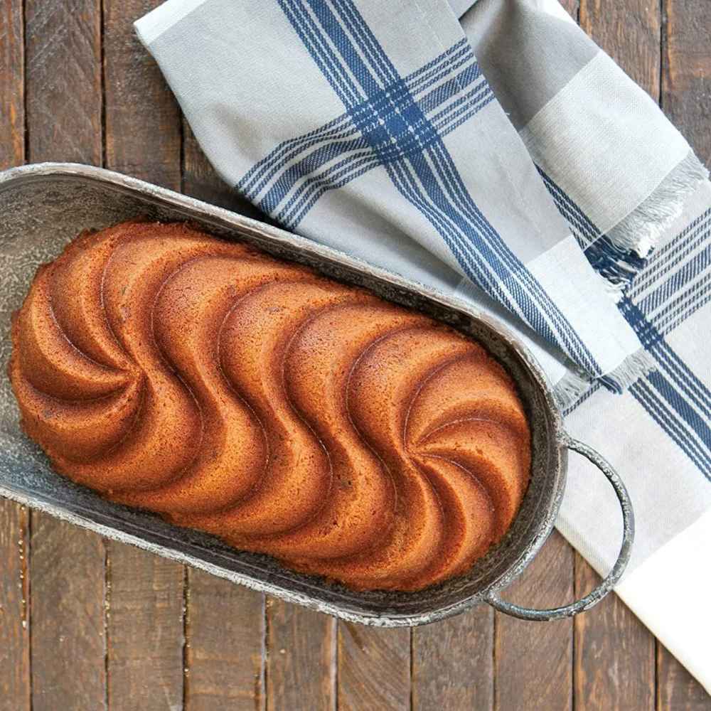 gateau doré avec moule a gateau