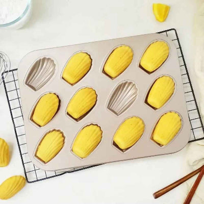 madeleines dans moule a madeleine