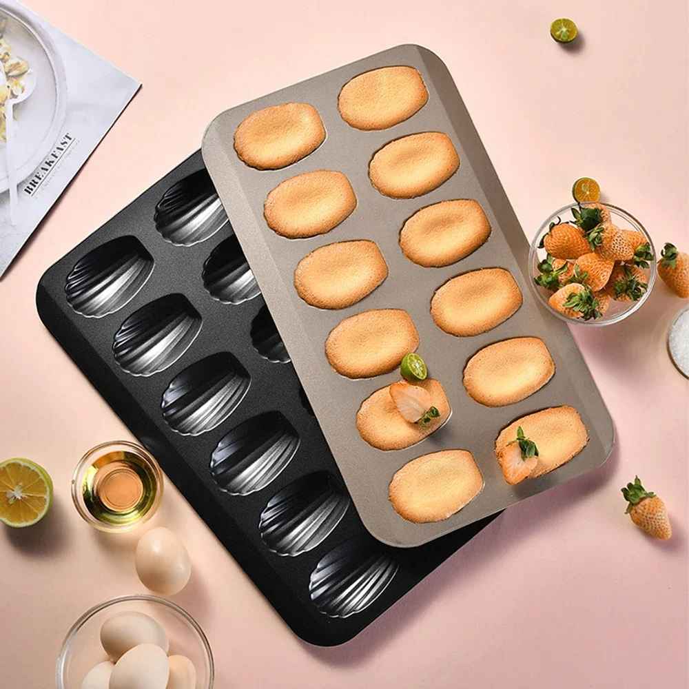 madeleines dores dans moule a madeleine