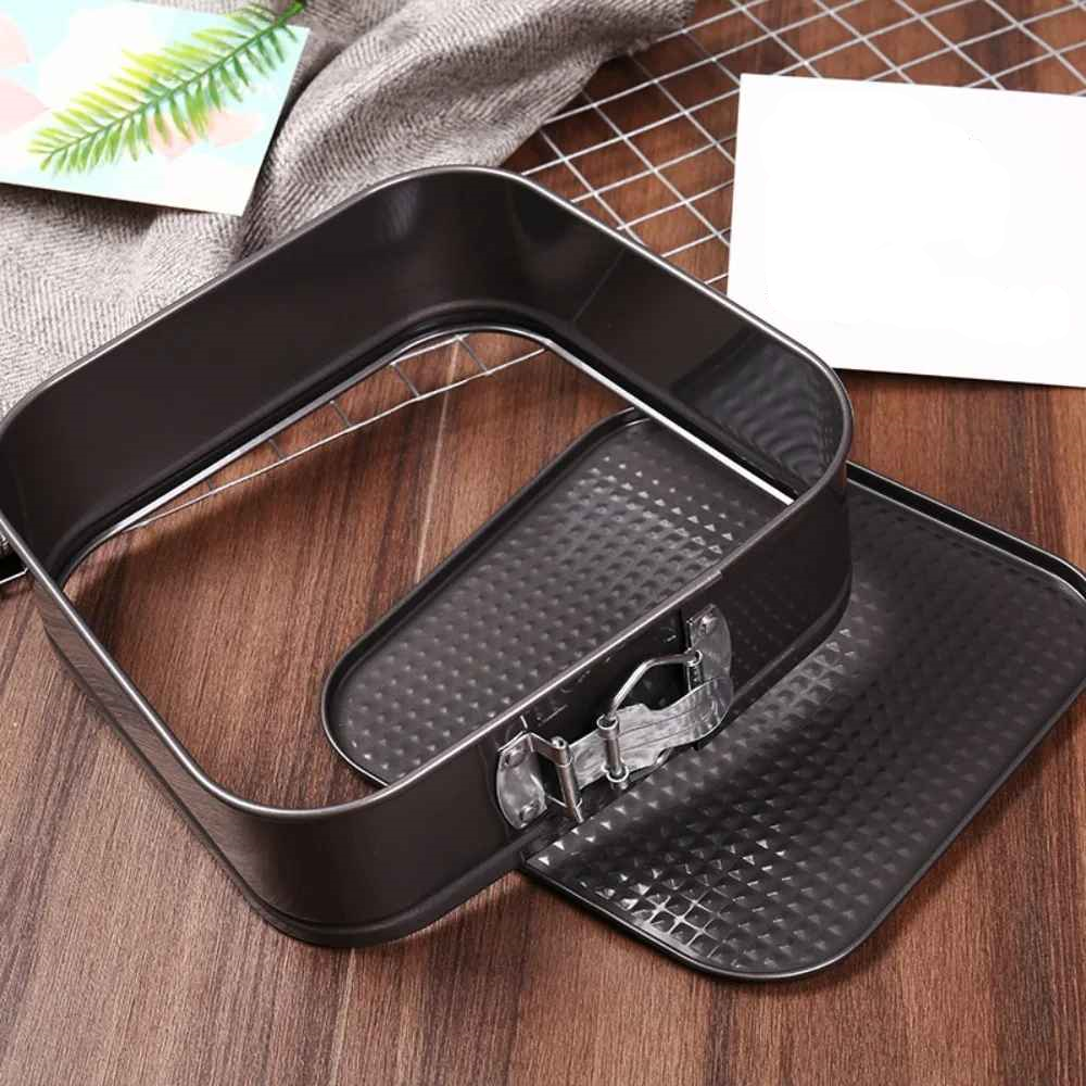 moule a manqué  carré amovible sur table