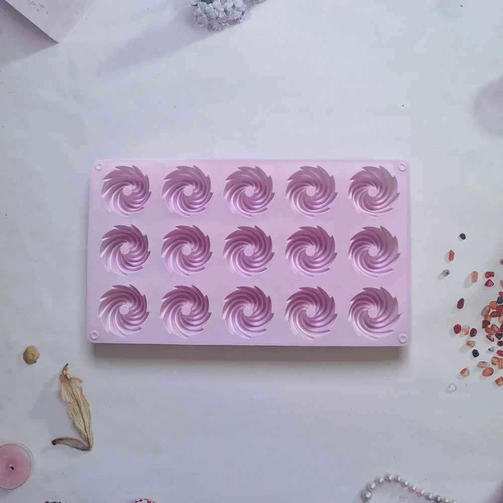 moule gateau en silicone mauve