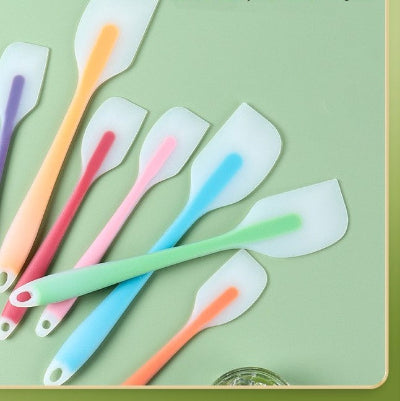 spatule avec des couleurs